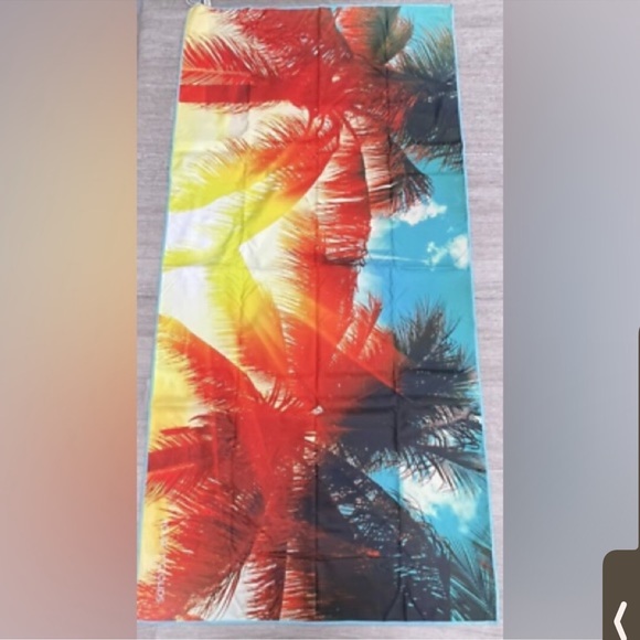 House of Clouds Microfiber Beach Quick Dry Sand Free Compact Towel Palm Sunset - Picture 2 of 6